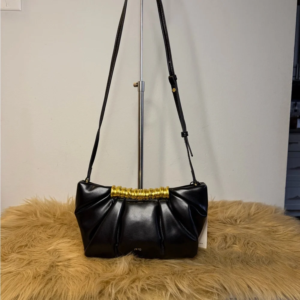 Elegant Black and Gold Women's Bag - Picture 4 of 12